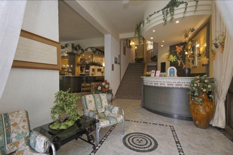 Hotel Victory Cesenatico Exterior photo